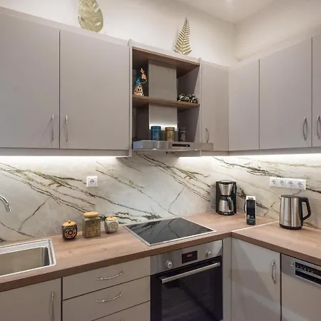 Apartment Blue Ark Acropolis Compass *