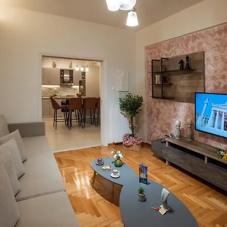 Blue Ark Acropolis Compass Apartment *